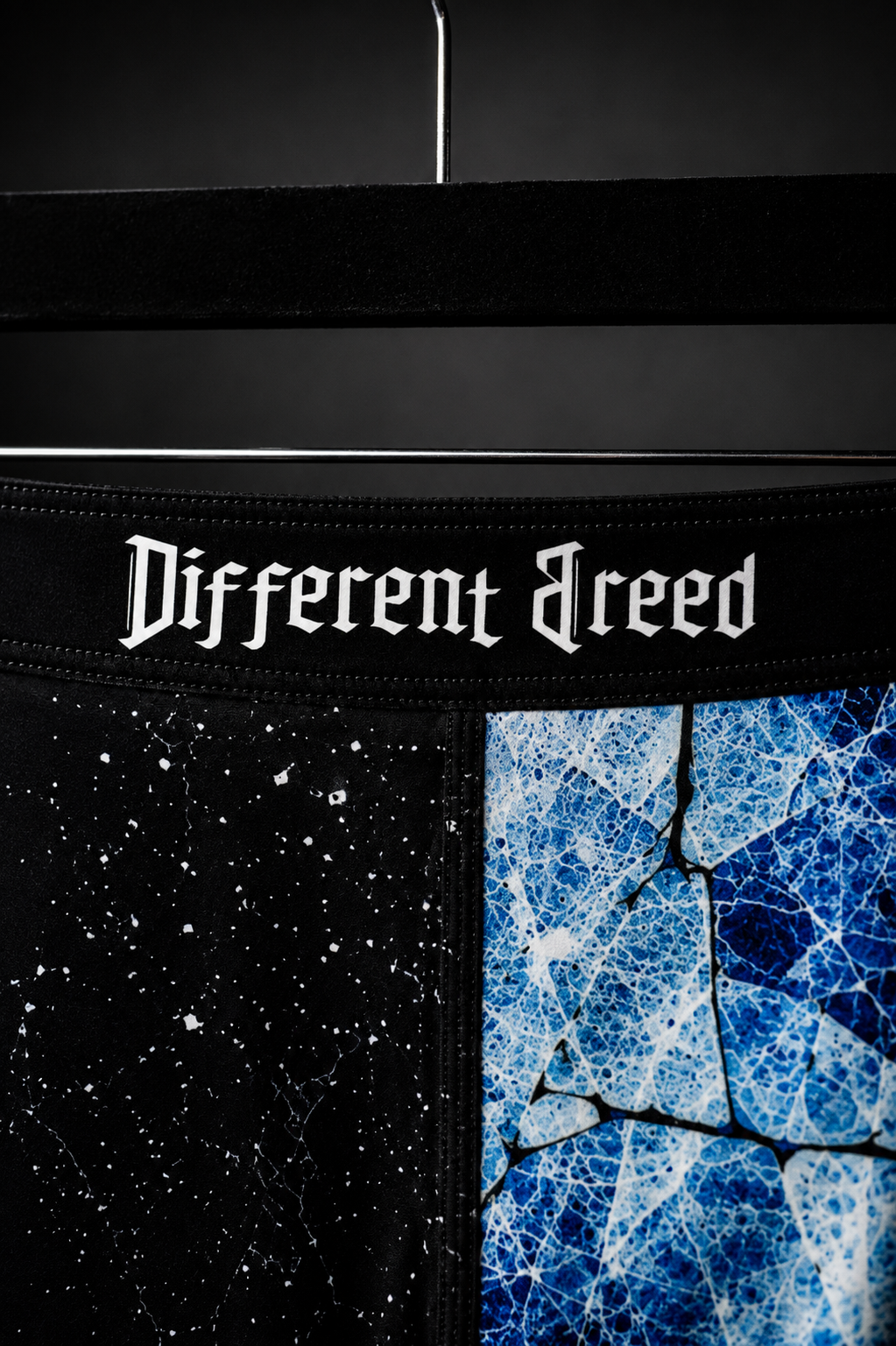 SHARD BREAK – MEN’S PHYSIQUE BOARDSHORTS